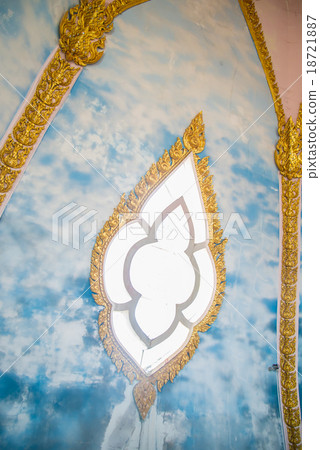 optical channel in the temple. optical channel in the temple. 18721887