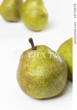 Pear 18726678