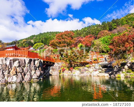 Benzaiten and autumn leaves of Katsuoji 18727103