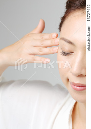 Woman Woman 18727422