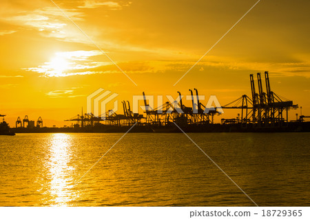 Port container terminal for transporatation 18729365