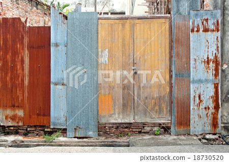 Corrugated metal wall Corrugated metal wall 18730520