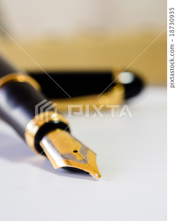 Fountain pen  shot with shallow depth of field 18730935