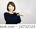 指導的女性 18732324