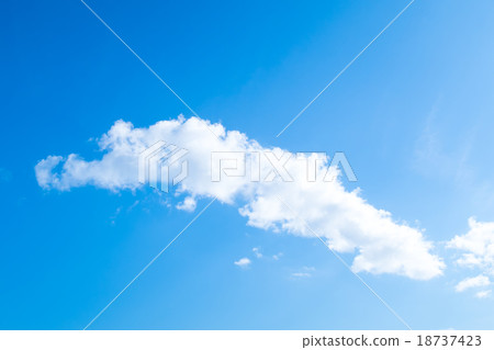 Sky and clouds Cumulus cloud stratum cloud autumn sky white clouds and blue sky background material copy space character space 18737423