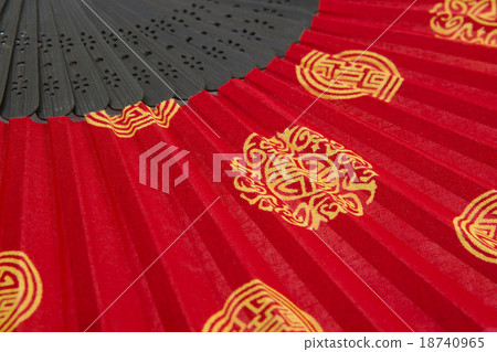 Close up red oriental  fan 18740965