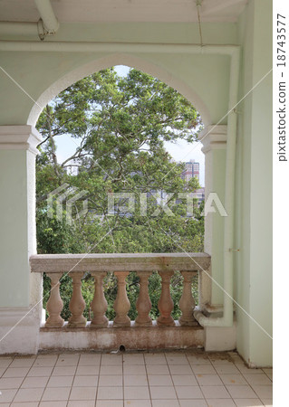 deambulatory of university hall of hku 18743577