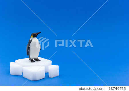 Emperor penguin toy 18744733