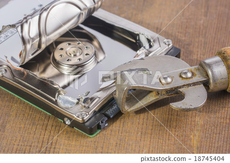 open case of the hard drive 18745404