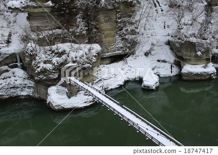 Tower hanging 18747417