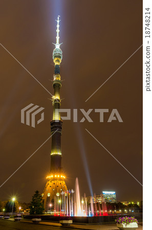 Night view of Ostankino TV tower in Moscow 18748214