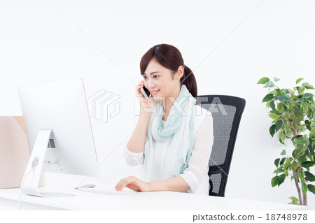 Business woman 18748978