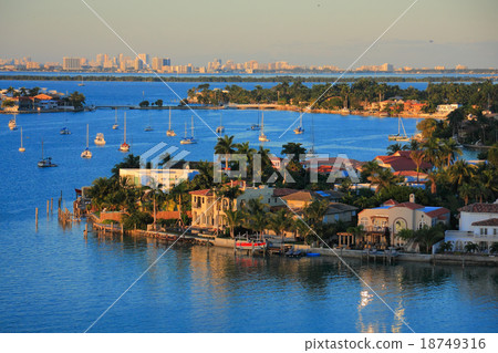 miami miami 18749316