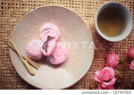 Mochi japanese dessert Mochi japanese dessert 18749768