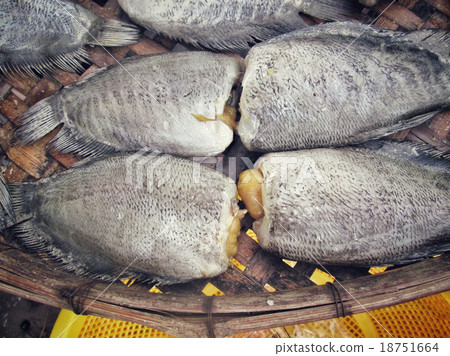 Dried fish Dried fish 18751664