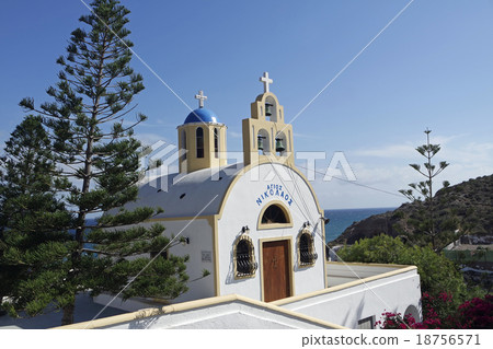 greece windmill in perissa on santorini island 18756571
