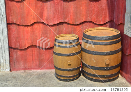 Wooden barrel in cartoon style on red background Wooden barrel in cartoon style on red background 18761295