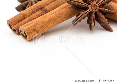 Toshikimi的肉桂和水果 18762967