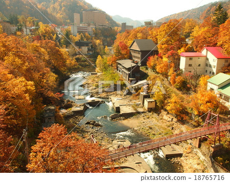 Jozankei hot spring district of autumnal leaves 18765716