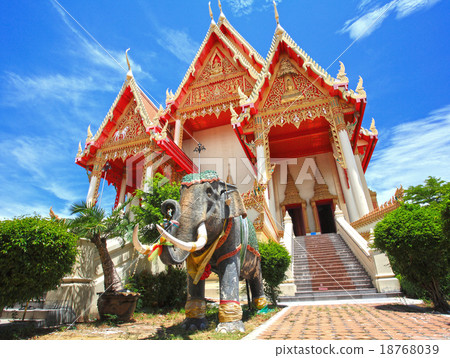Elephant statue at Thai temple Elephant statue at Thai temple 18768039