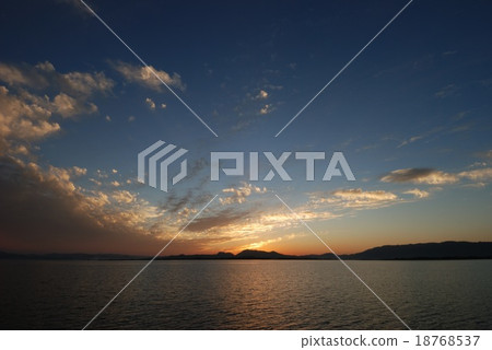 Sunset at Quepee Mountain 2028 18768537