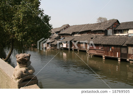 Landscape of China's sightseeing spot Shanghai's four major water sports ancient "Zhuzhen" 18769505