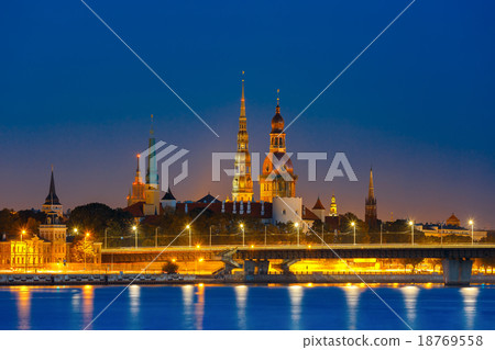 Old Town and River Daugava at night, Riga, Latvia Old Town and River Daugava at night, Riga, Latvia 18769558