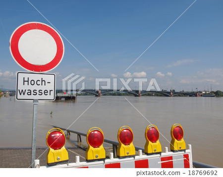 Flood in Frankfurt 18769692