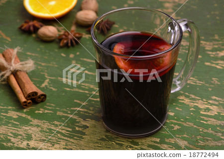 Mulled wine, spices for glintwine on wooden table 18772494
