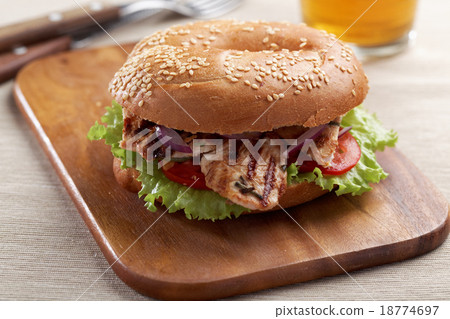 Bagel sandwich with grilled turkey 18774697