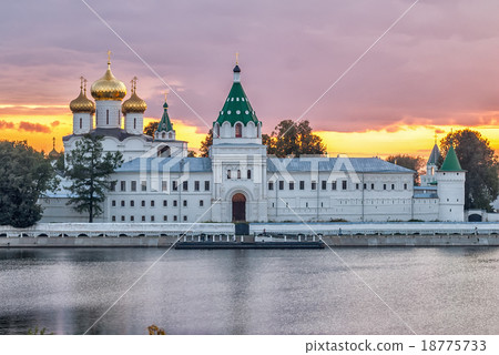 Kostroma. Ipatievsky monastery in twilight Kostroma. Ipatievsky monastery in twilight 18775733