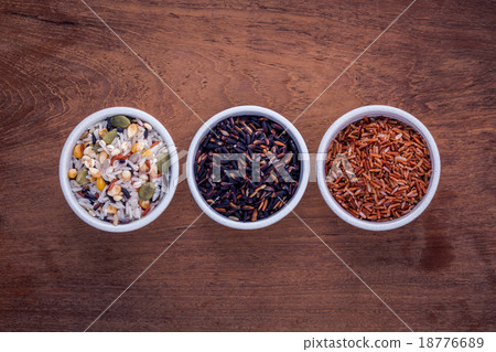 Mixed Whole grain Traditional Thai rice 18776689