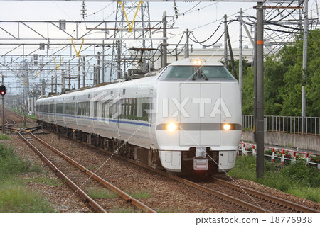 JR West 683 series "Haku taka" running running 18776938