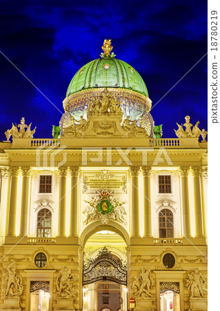 Hofburg Palace seen from Michaelerplatz 18780219