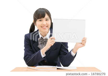 學校女孩的胸圍白色後面圖像顯示在書桌上的校服的校服的 18780270