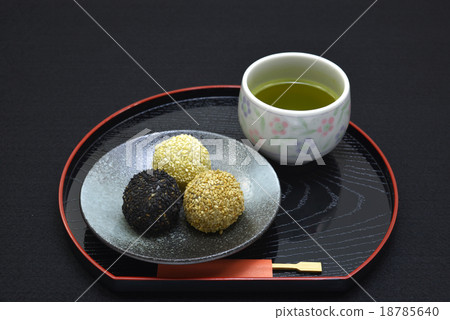 Japanese confectionery sesame dumplings Japanese confectionery sesame dumplings 18785640