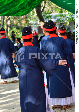 節日滾動舞蹈 18786384