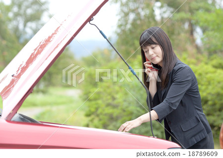 OL對汽車故障感到困擾 OL對汽車故障感到困擾 18789609