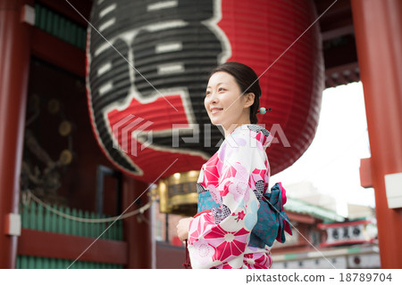 和服婦女 18789704