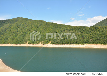 富山縣京濱湖的景色 富山縣京濱湖的景色 18795660