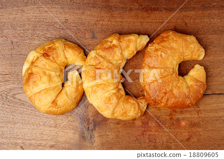 croissant bakery on teakwood table 18809605