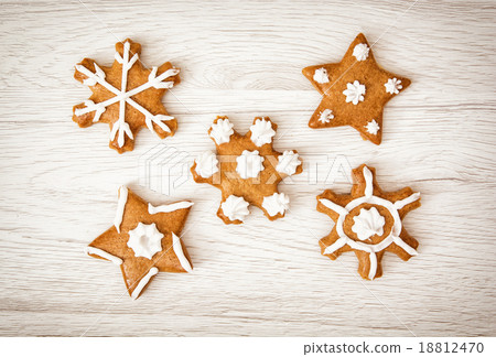 Set of tasty gingerbread stars, Christmas theme Set of tasty gingerbread stars, Christmas theme 18812470