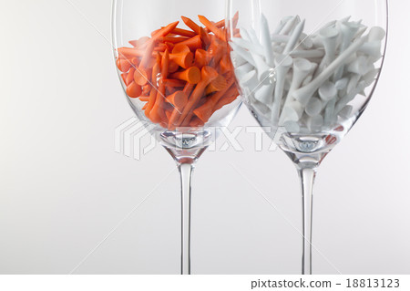 Two glasses of wine and golf equipments 18813123