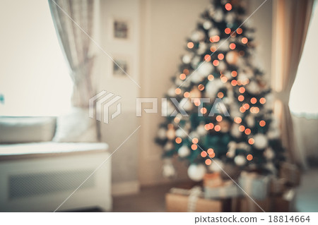 Defocused background Living room, christmas tree Defocused background Living room, christmas tree 18814664