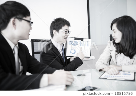 Successful business meeting with a group of people at the office 18815786