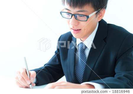 Business man signing a contract 18816946