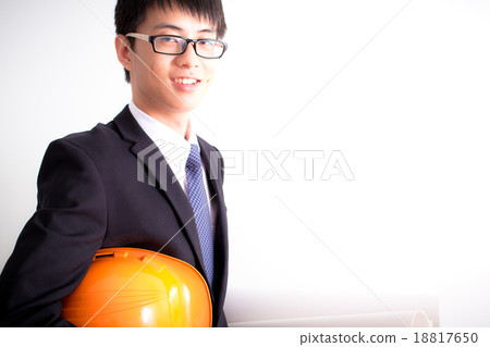 Happy young asian engineer 18817650