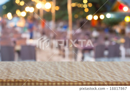 Checkered table cloth on empty table for Your photomontage or pr Checkered table cloth on empty table for Your photomontage or pr 18817867