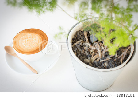 Hot art Latte Coffee in a cup on table 18818191