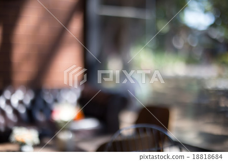 Blurred cafe restaurant with bokeh background Blurred cafe restaurant with bokeh background 18818684